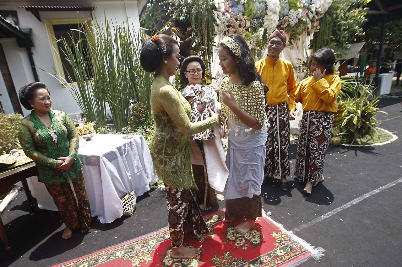 Putri GKR Mangkubumi...