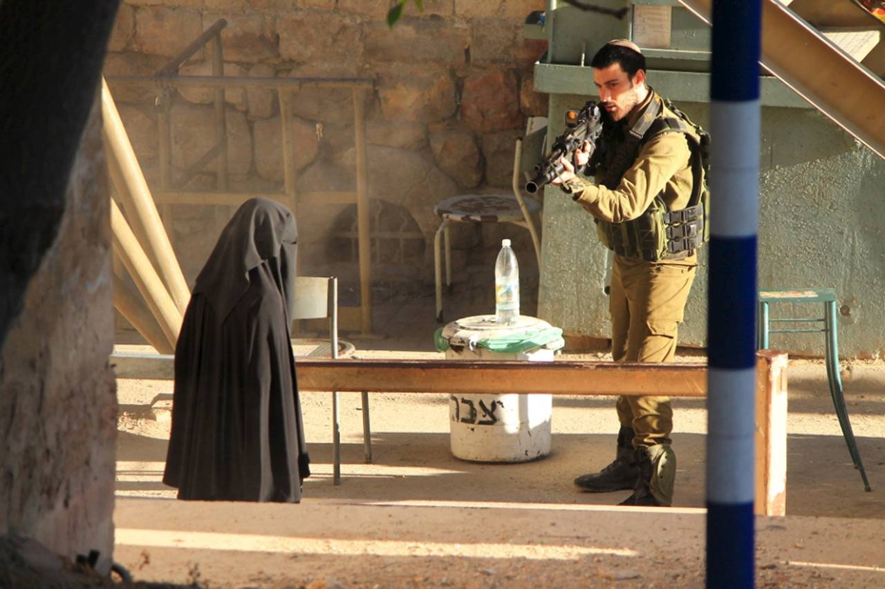 Tentara Israel Tembak...