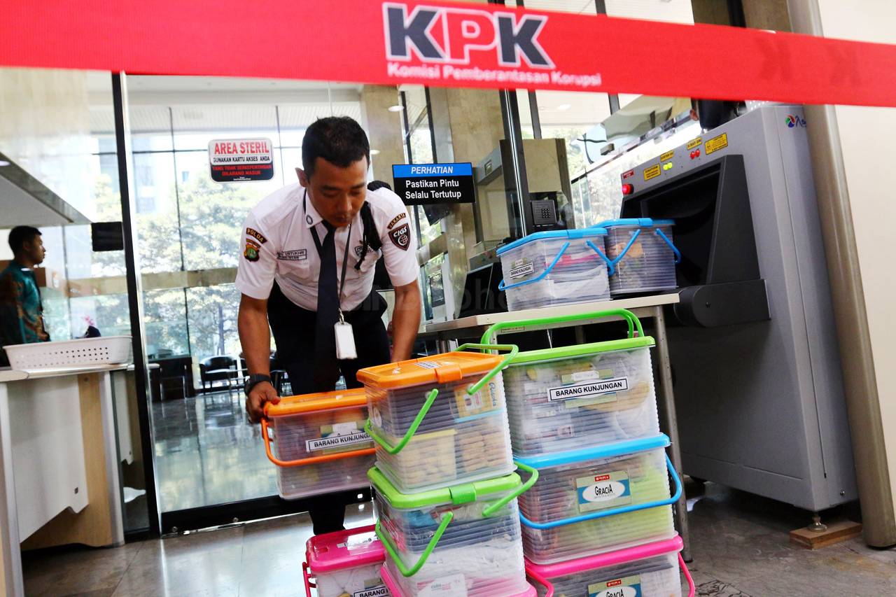 Tahanan KPK Banjir Kunjungan
