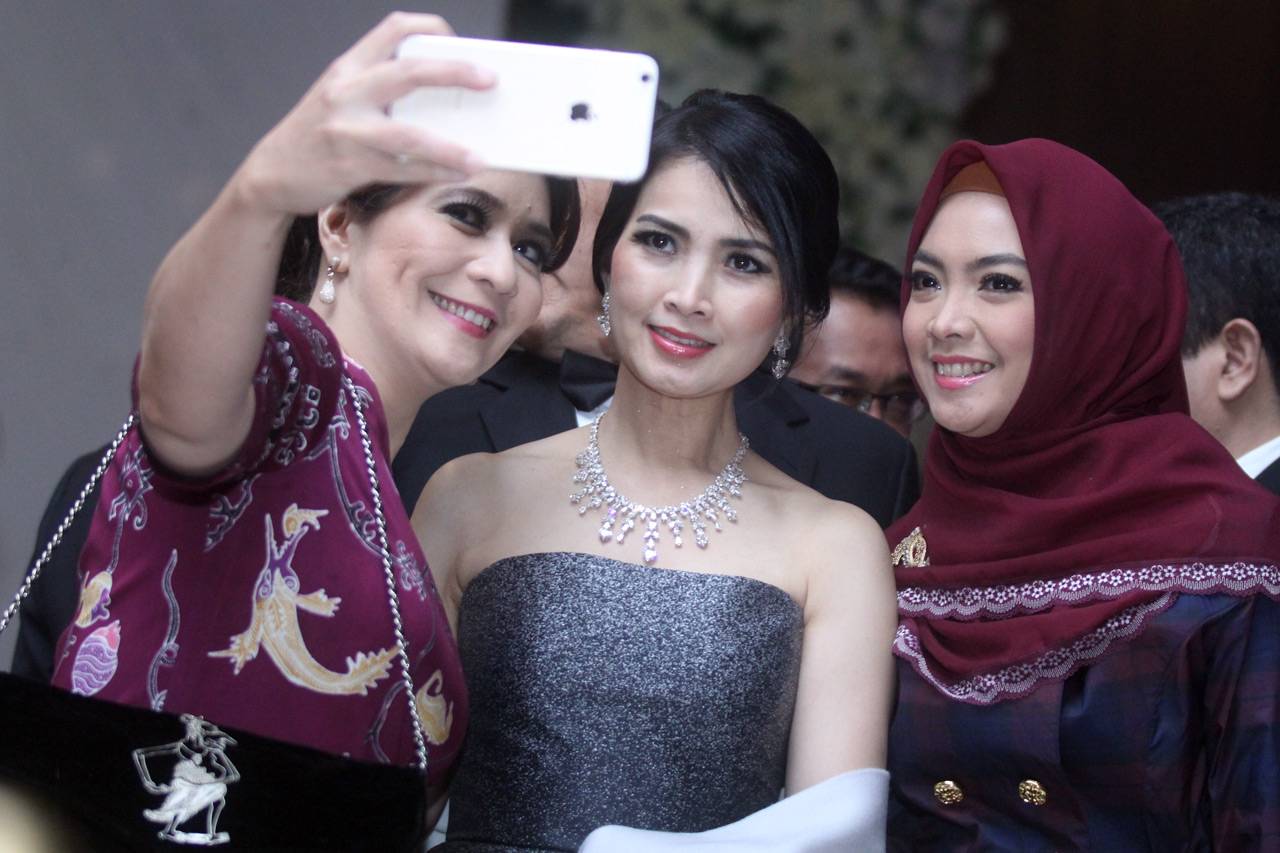 Pesta Ulang Tahun Hary...