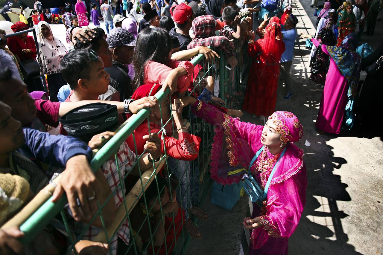 Keluarga Sambut Kedatangan...