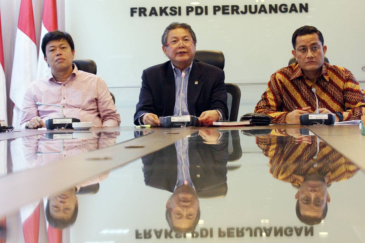 Fraksi PDI Perjuangan...