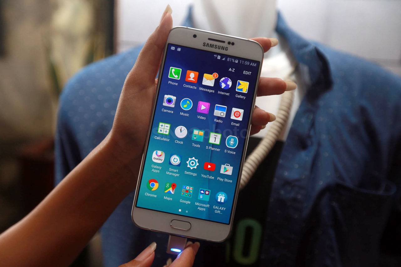 Berkamera 16 MP, Samsung...