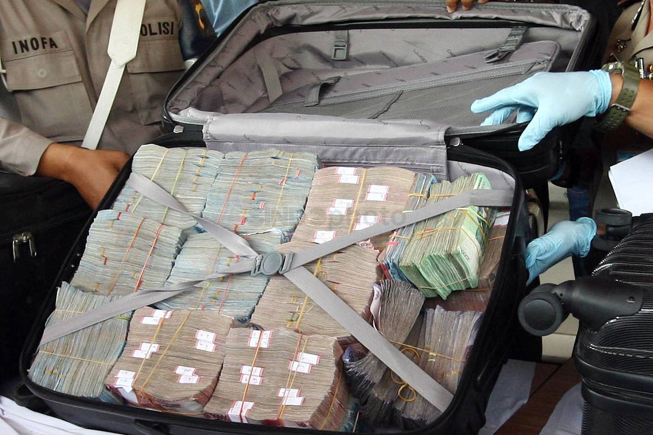 Perampok Uang Rp4,8...