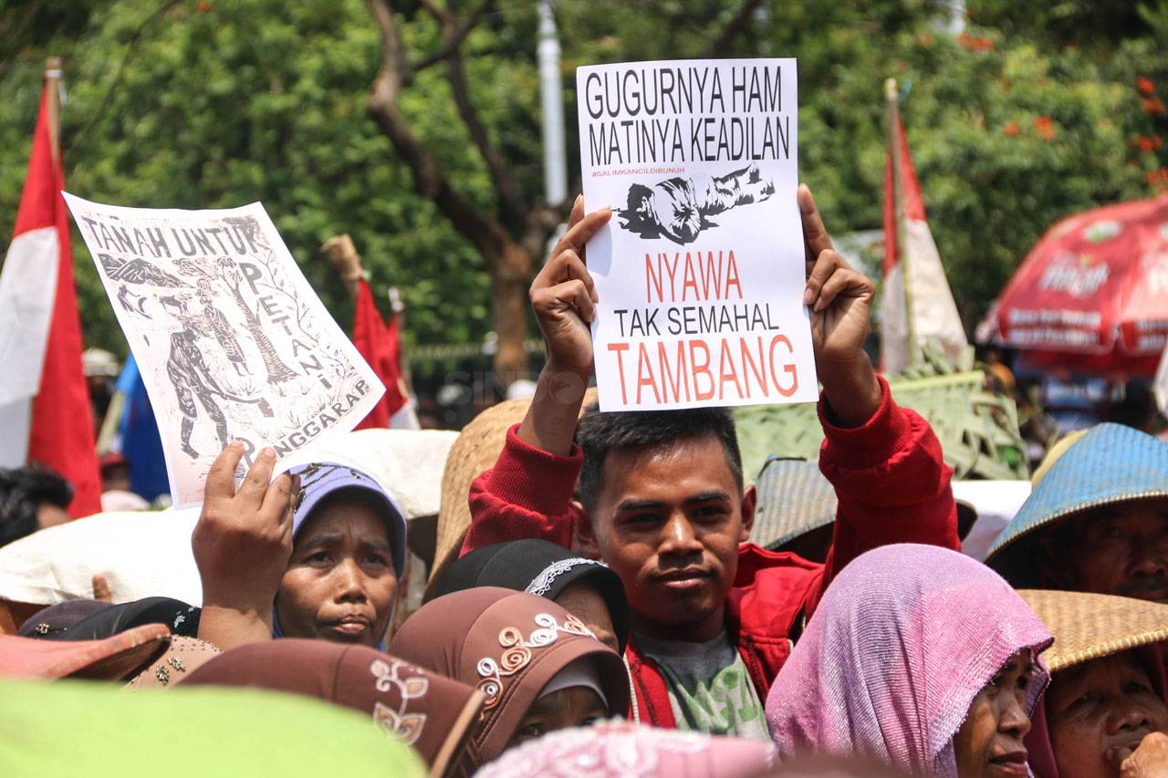 Petani Tuntut Polisi...
