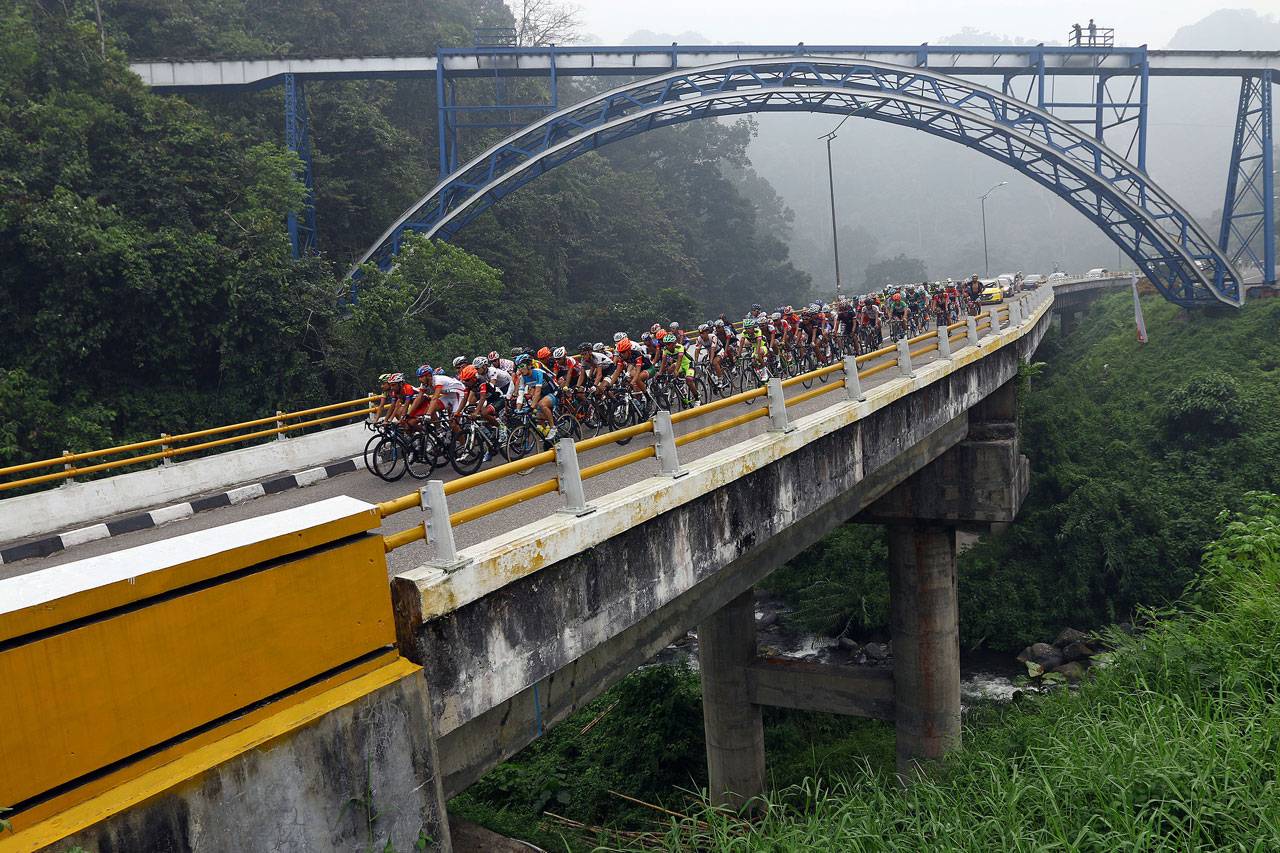 Peserta Tour de Singkarak...