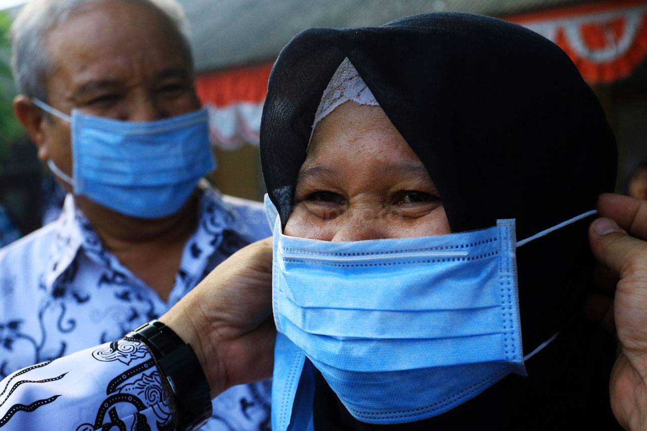 PGRI Bagikan 5000 Masker...