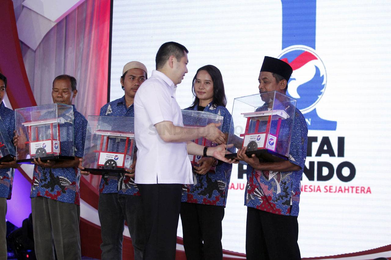 Tokoh-Tokoh Nasional...