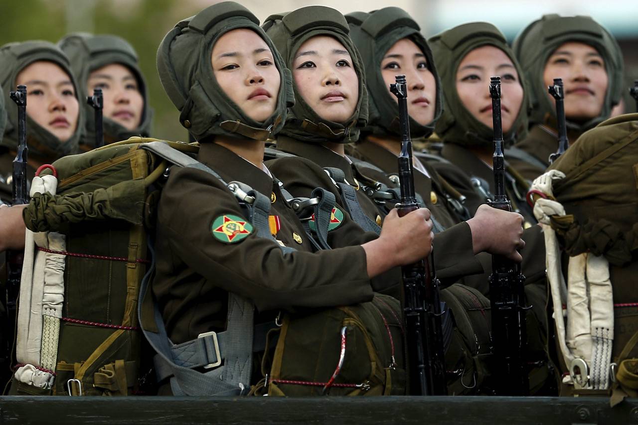 Pamer Kekuatan Militer,...