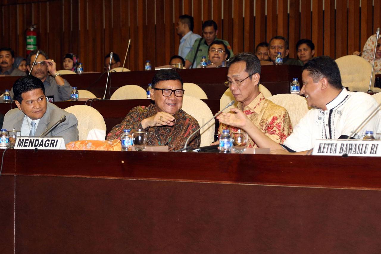 Bahas Peraturan KPU,...