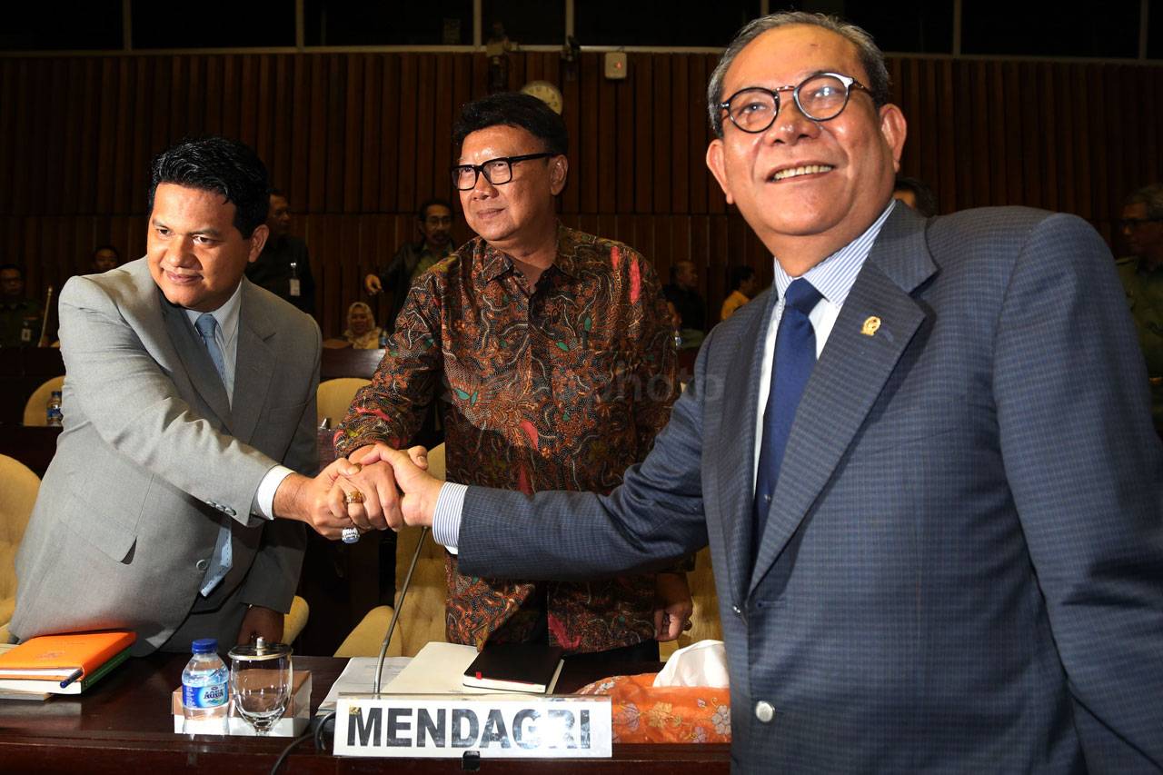 Bahas Peraturan KPU,...