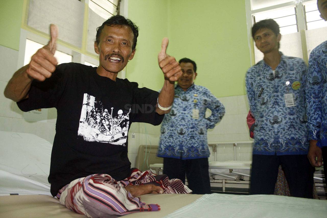 Tosan Tinggalkan Ruang...