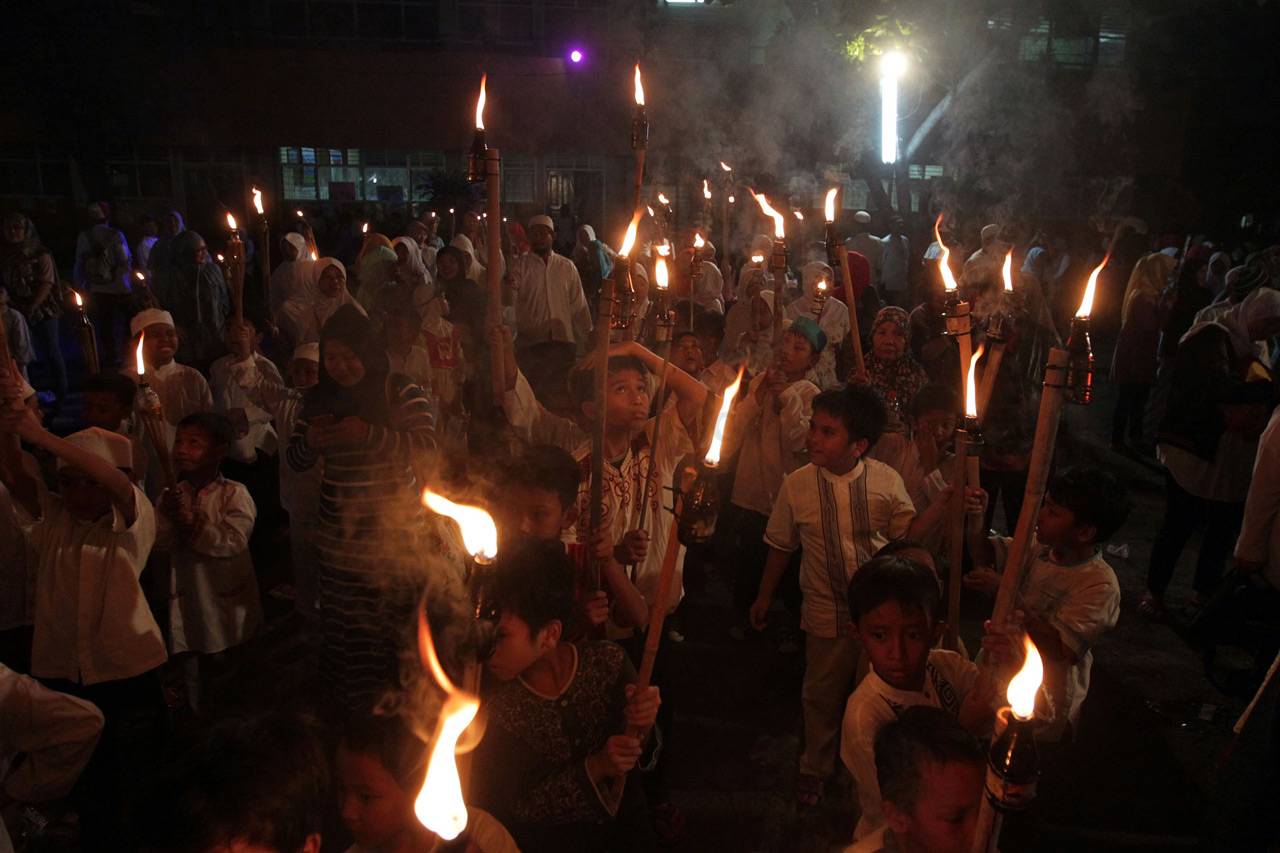 Pawai Obor Tahun Baru...
