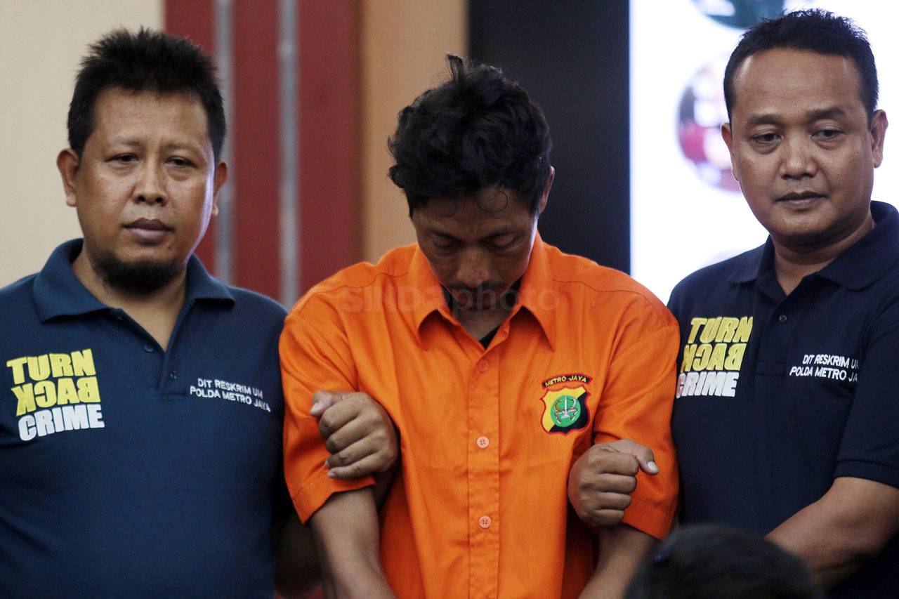 Polisi Tangkap Tersangka...