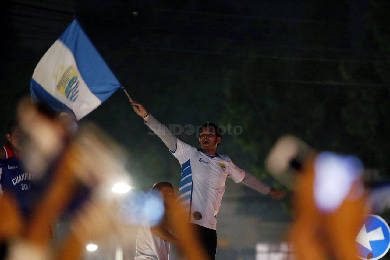 Persib Juara, Bobotoh...
