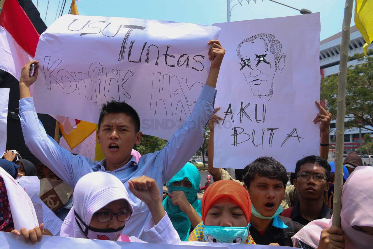 Mahasiswa Turun ke Jalan...