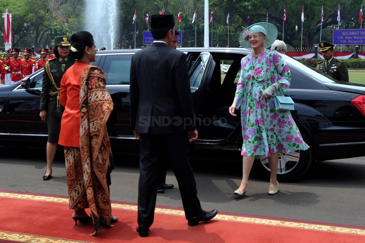 Jokowi Terima Kunjungan...