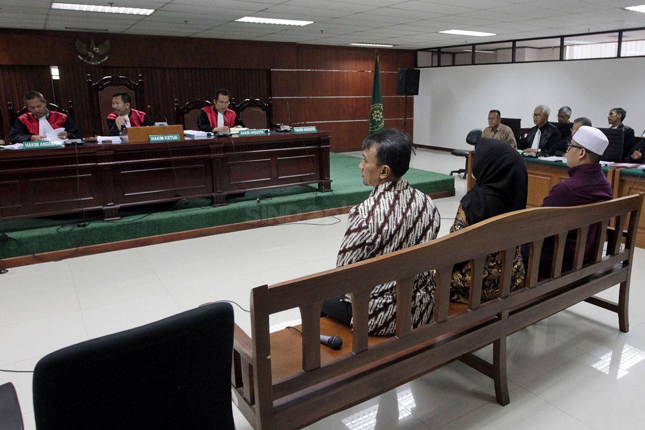 Gatot, Evy dan Gerry...