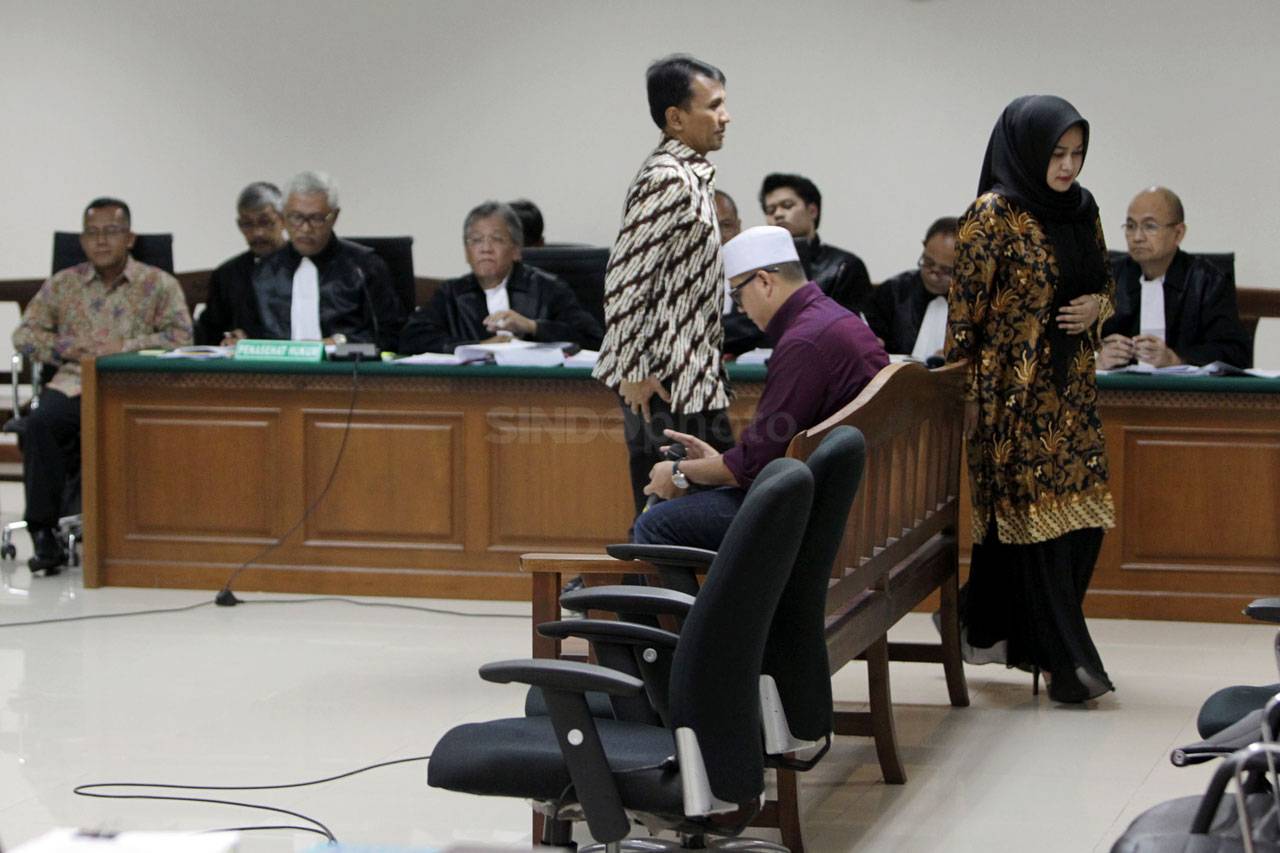 Gatot, Evy dan Gerry...