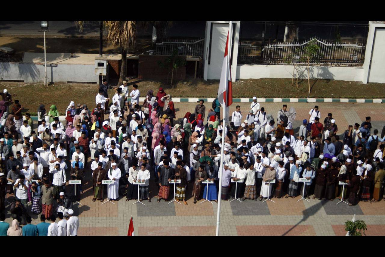 Mahasiswa dan Dosen...
