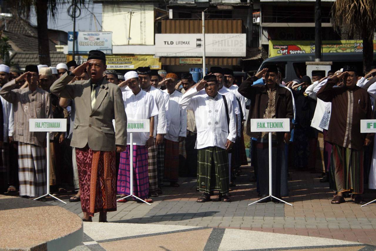 Mahasiswa dan Dosen...