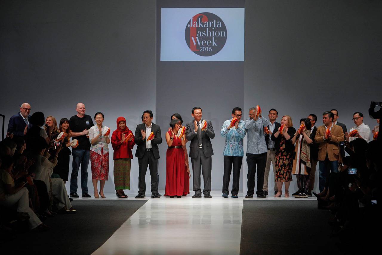 Ahok Buka Jakarta Fashion...