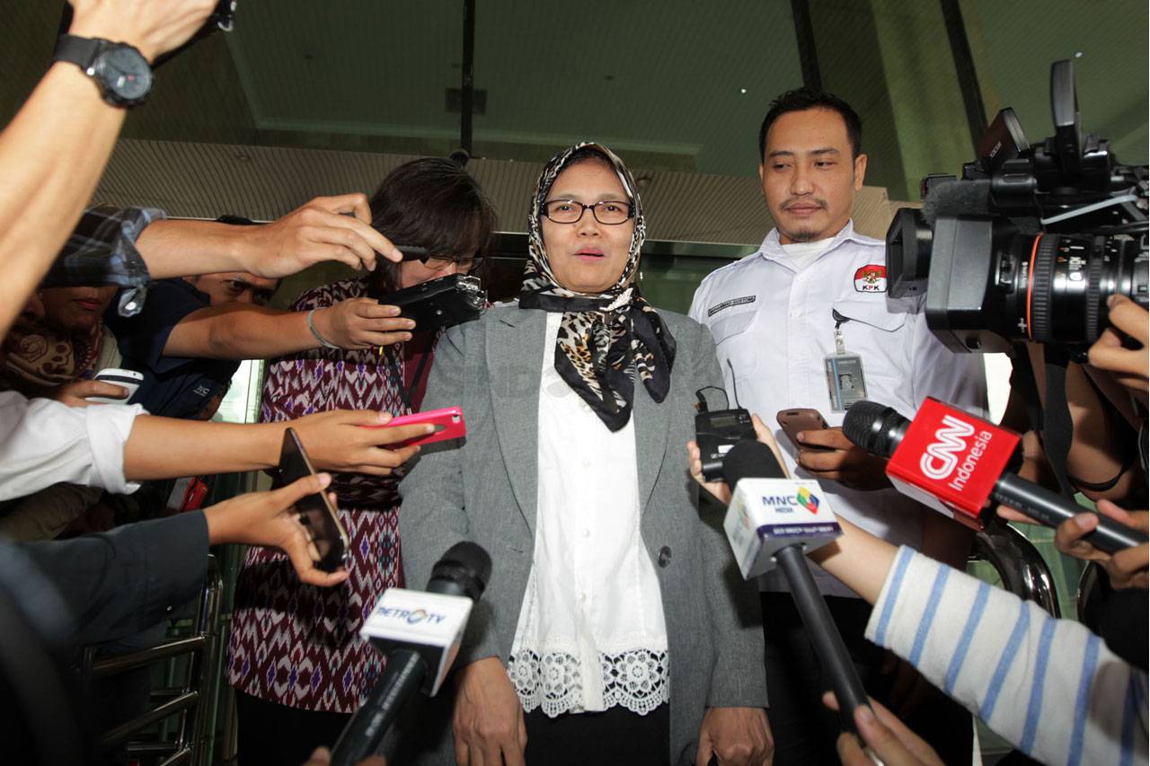 KPK Periksa Sekjen DPR...