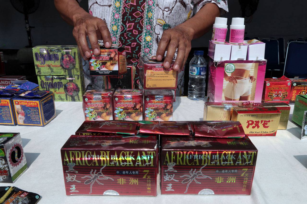BPOM Musnahkan Obat-Obatan...