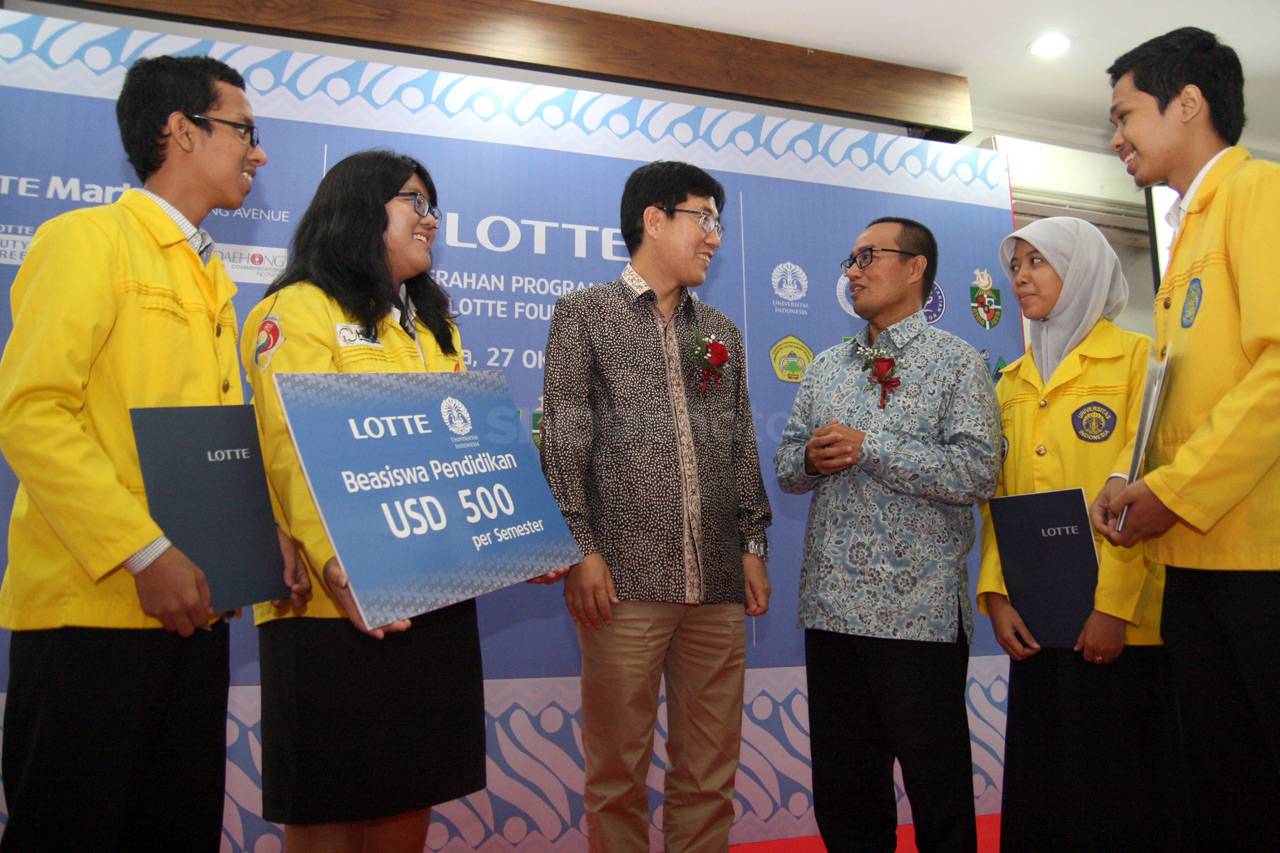 Lotte Foundation Serahkan...