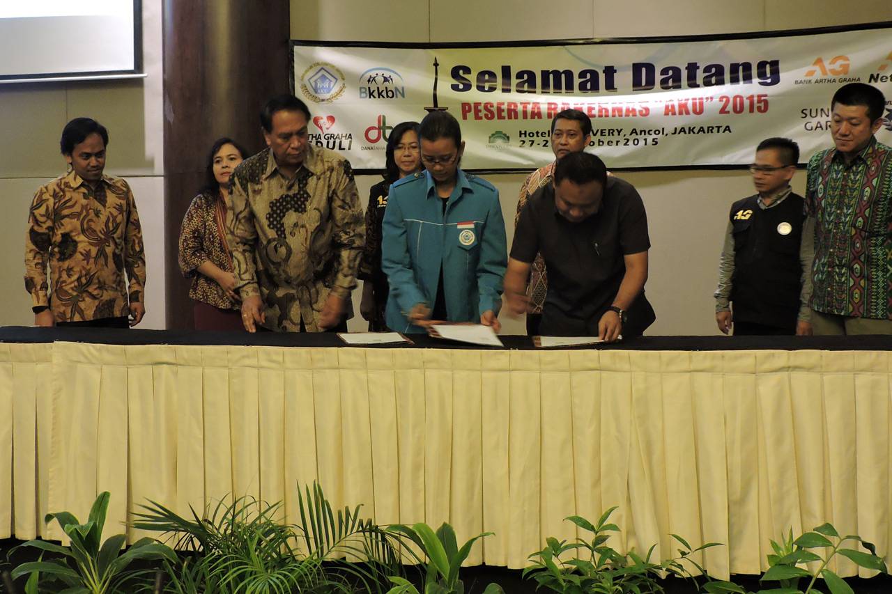 GKR Mangkubumi Gandeng...