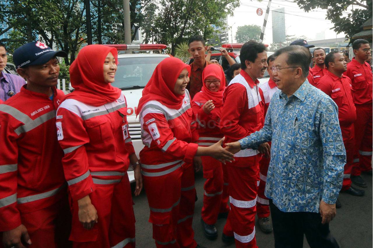 Jusuf Kalla Lepas Relawan...