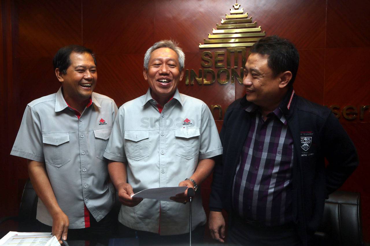 Laba Semen Indonesia...