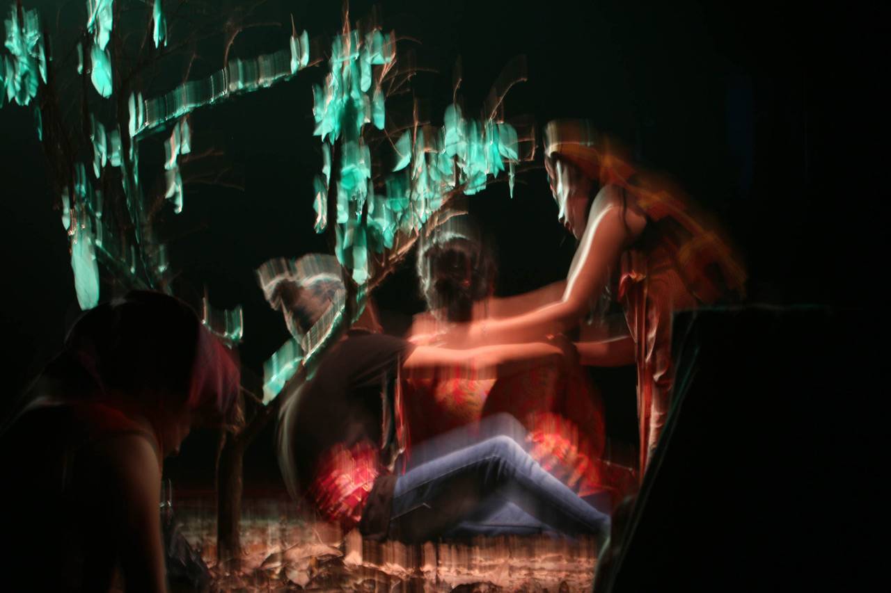 Teater Rengget Pengungsi...