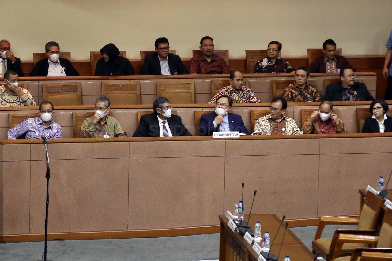 Pimpinan DPR Ajak Anggota...