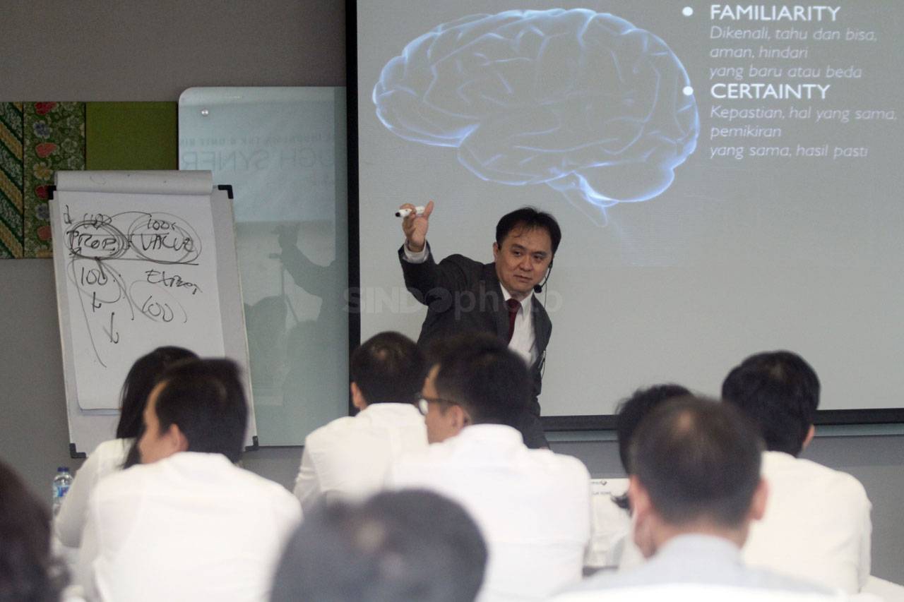 Master Trainer Hingdranata...