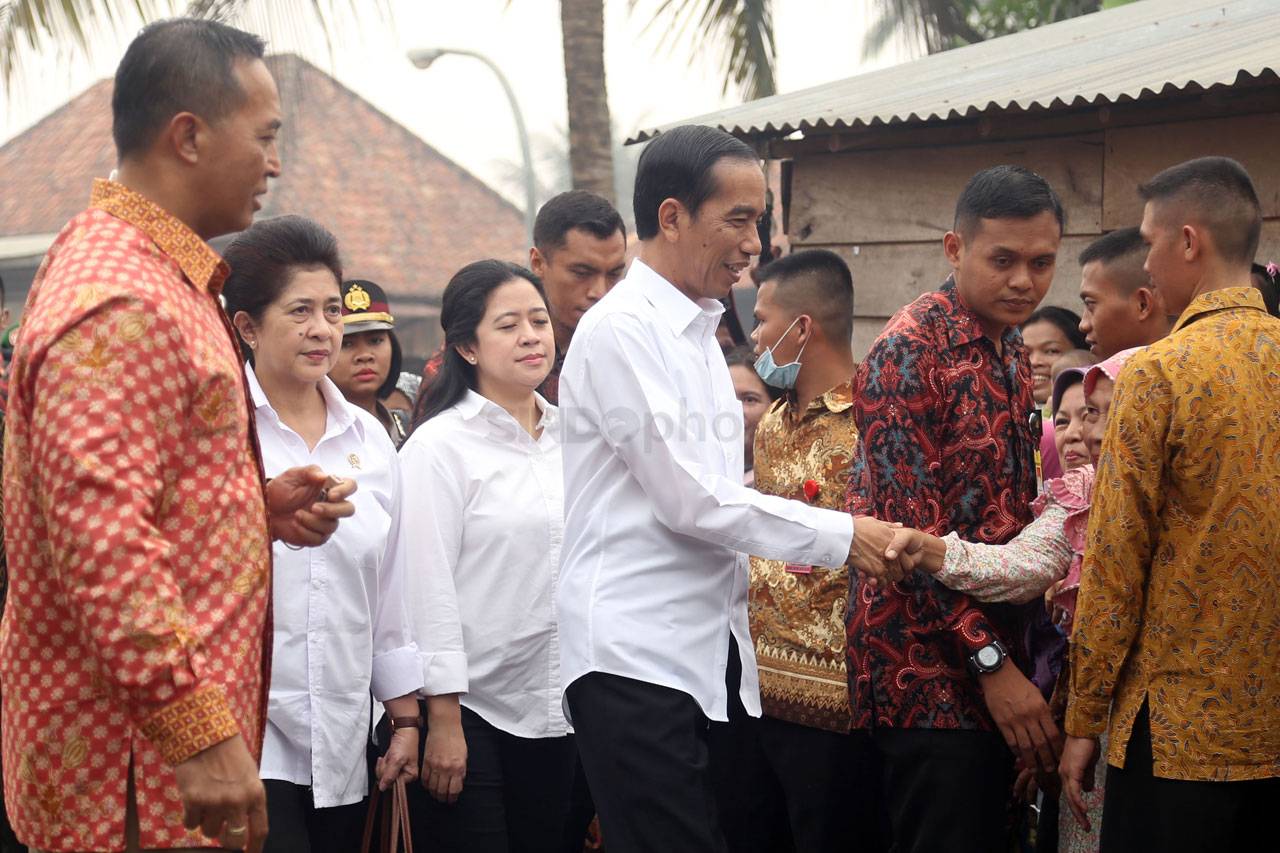 Jokowi Kunjungi Rumah...