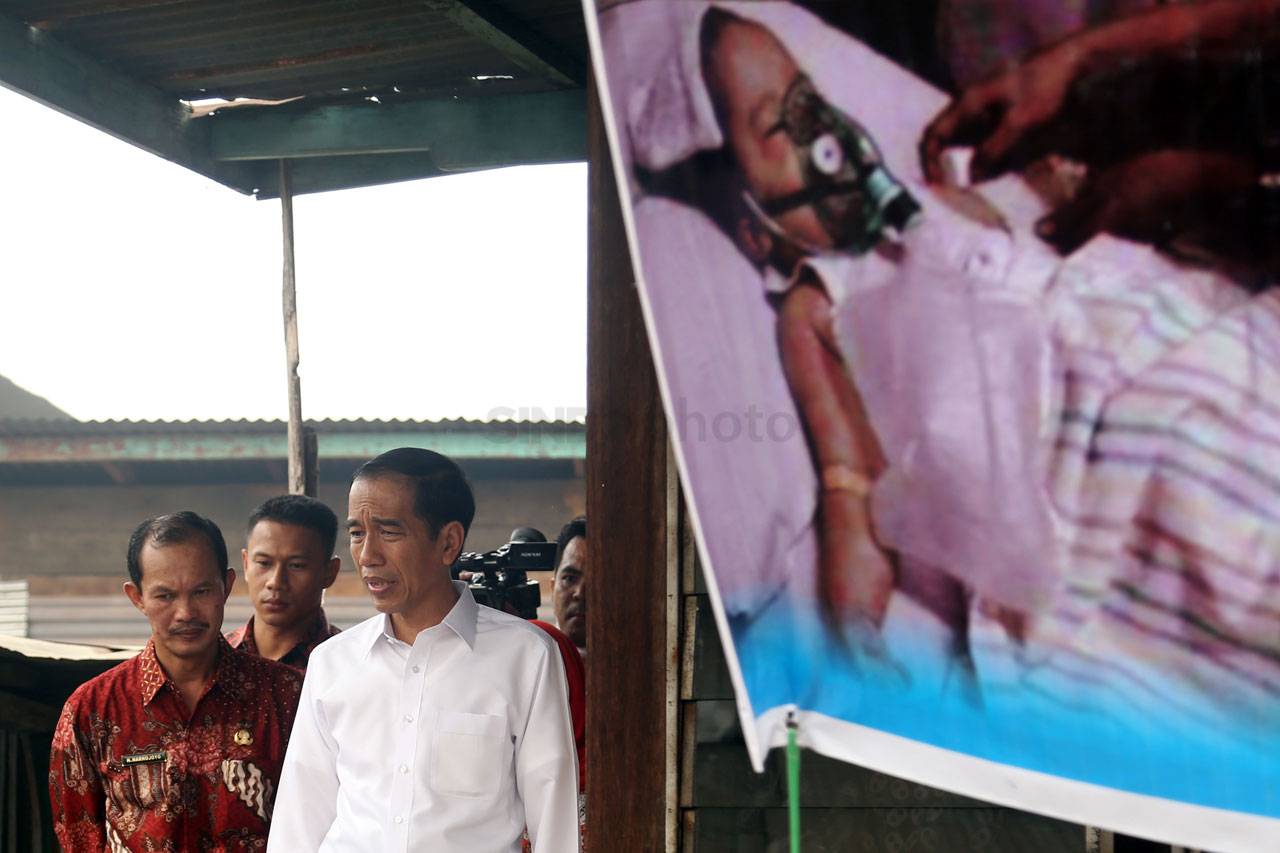 Jokowi Kunjungi Rumah...