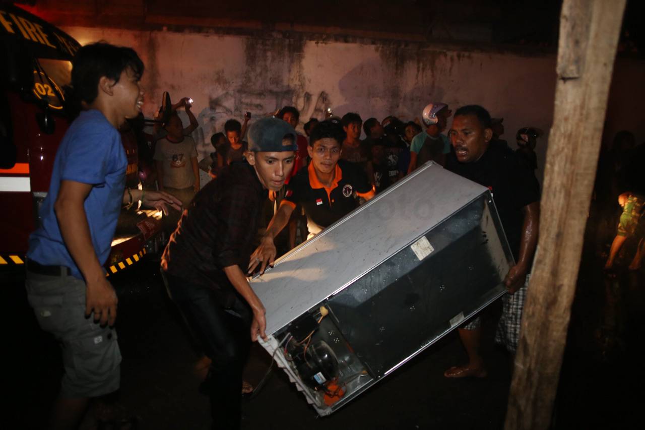 Pemukiman Padat Penduduk...