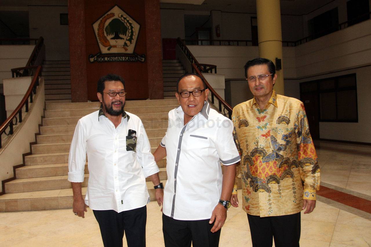 Partai Golkar Gelar...