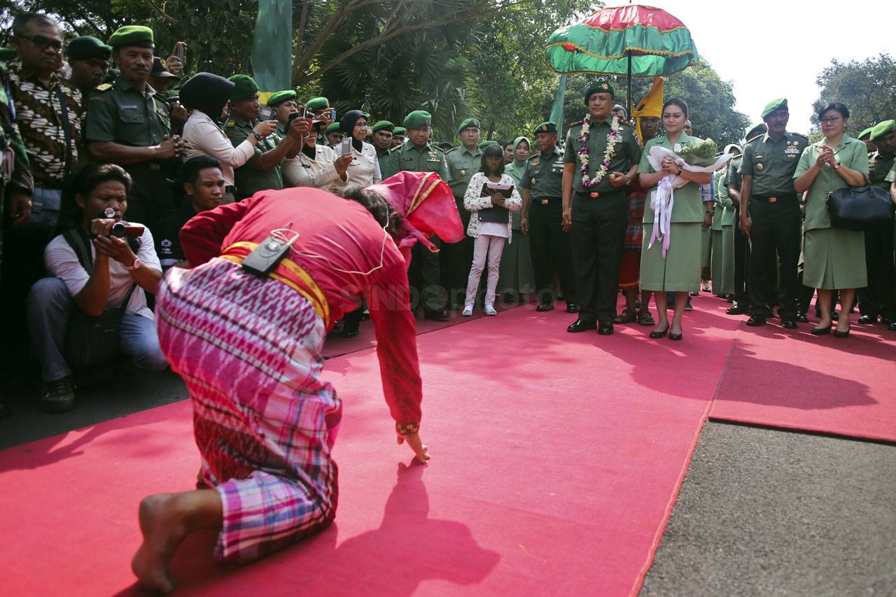 Mayjen TNI Agus Surya...