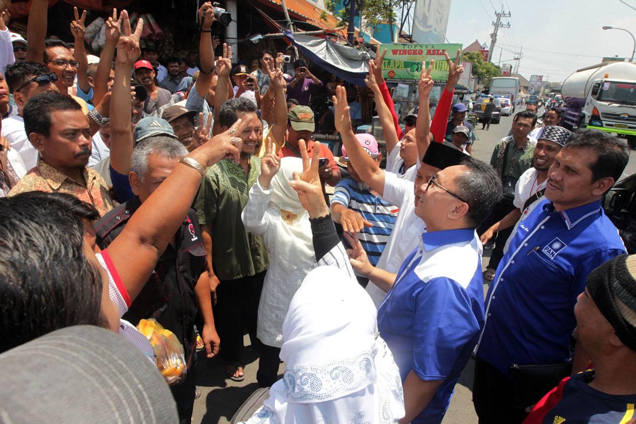 Ke Pasar Babat, Zulkifli...