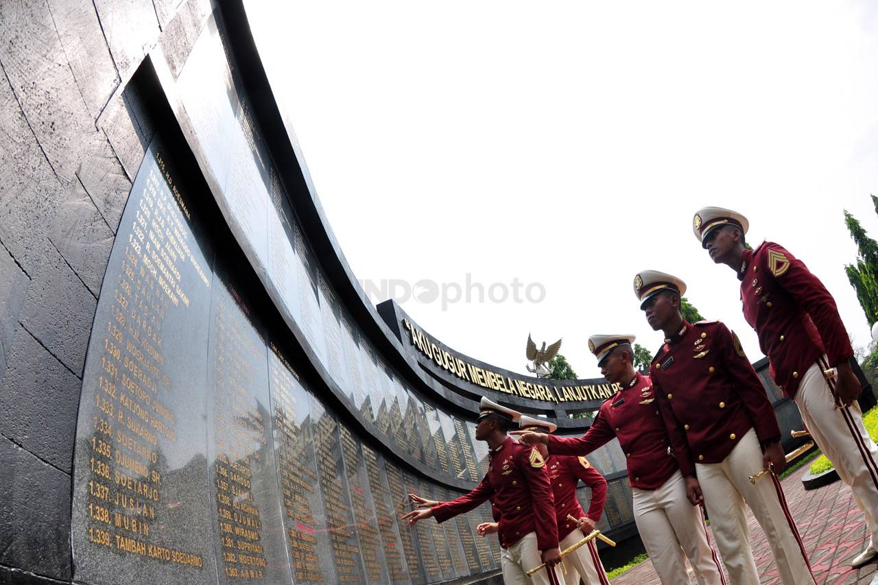 Peringatan Hari Pahlawan...