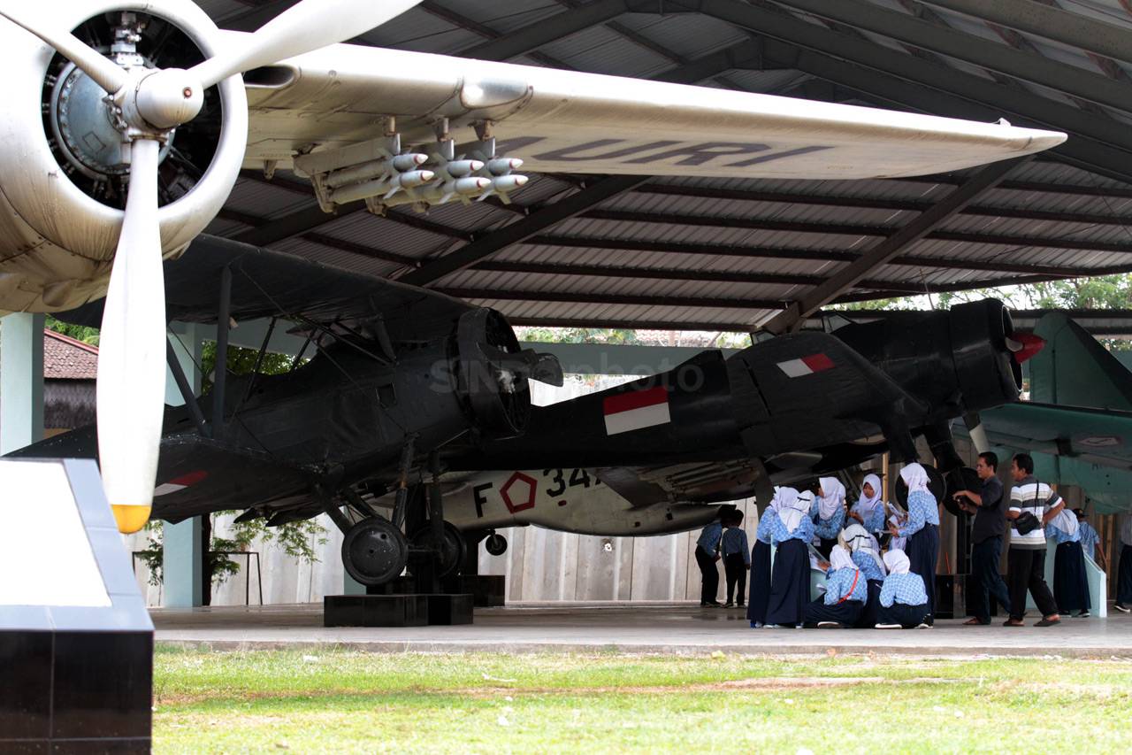 Belajar Sejarah di Museum...