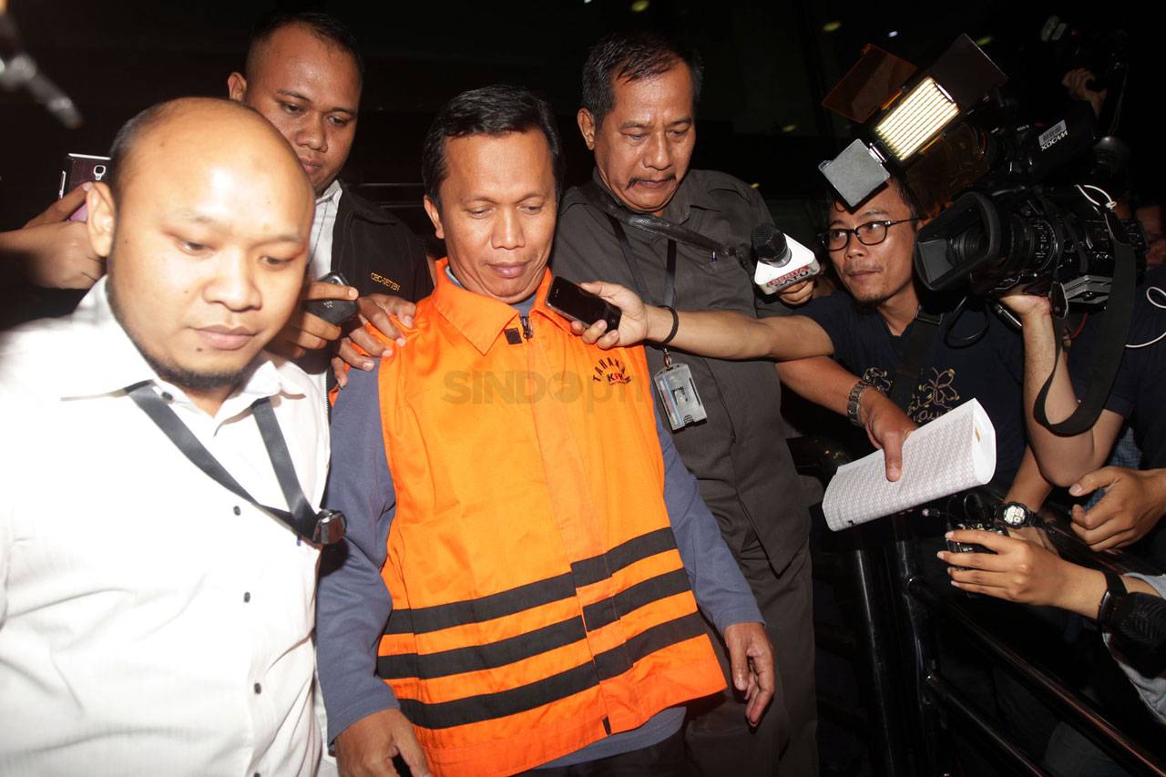 KPK Tahan Ketua DPRD...