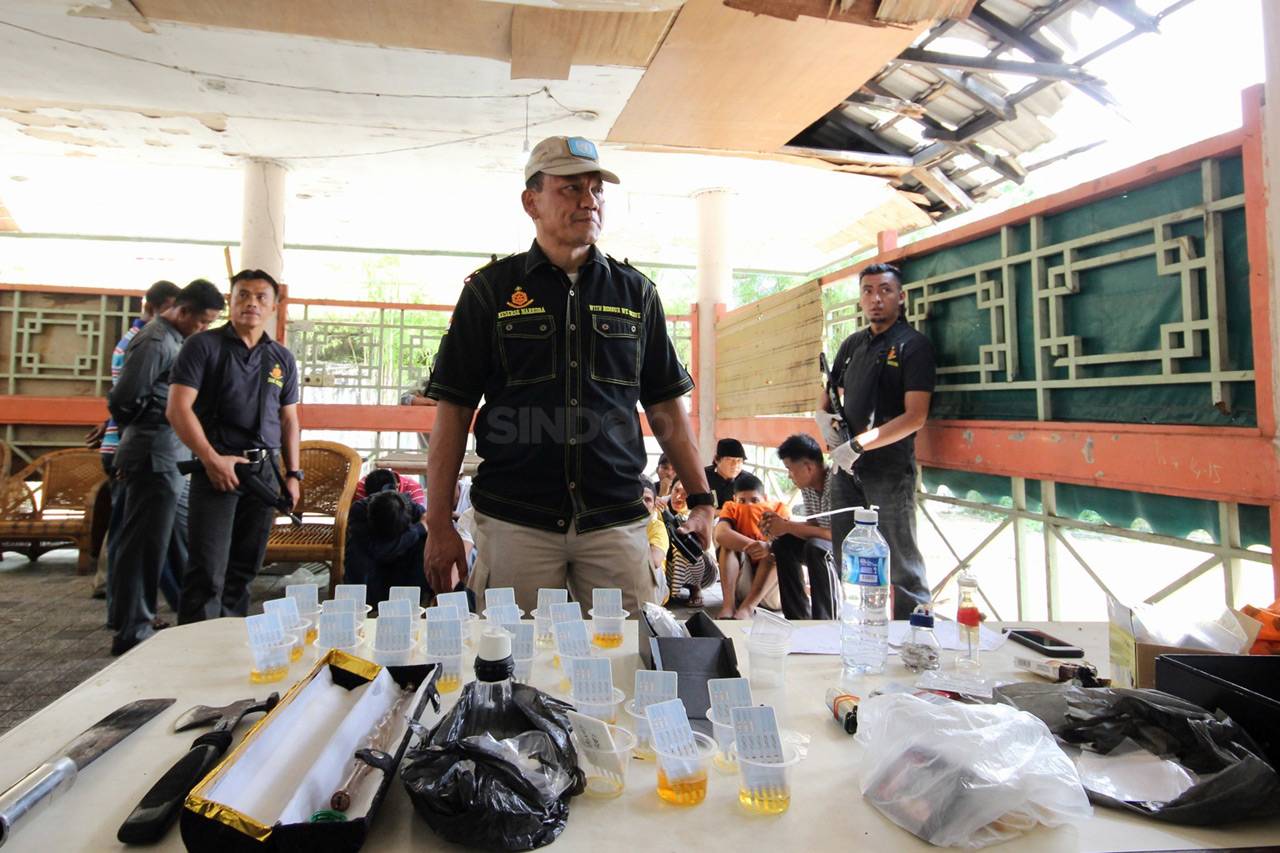 Polisi Gerebek Pesta...