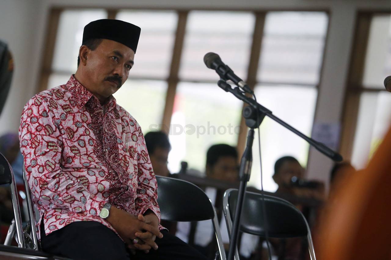 Dituntut 9 Tahun Penjara,...