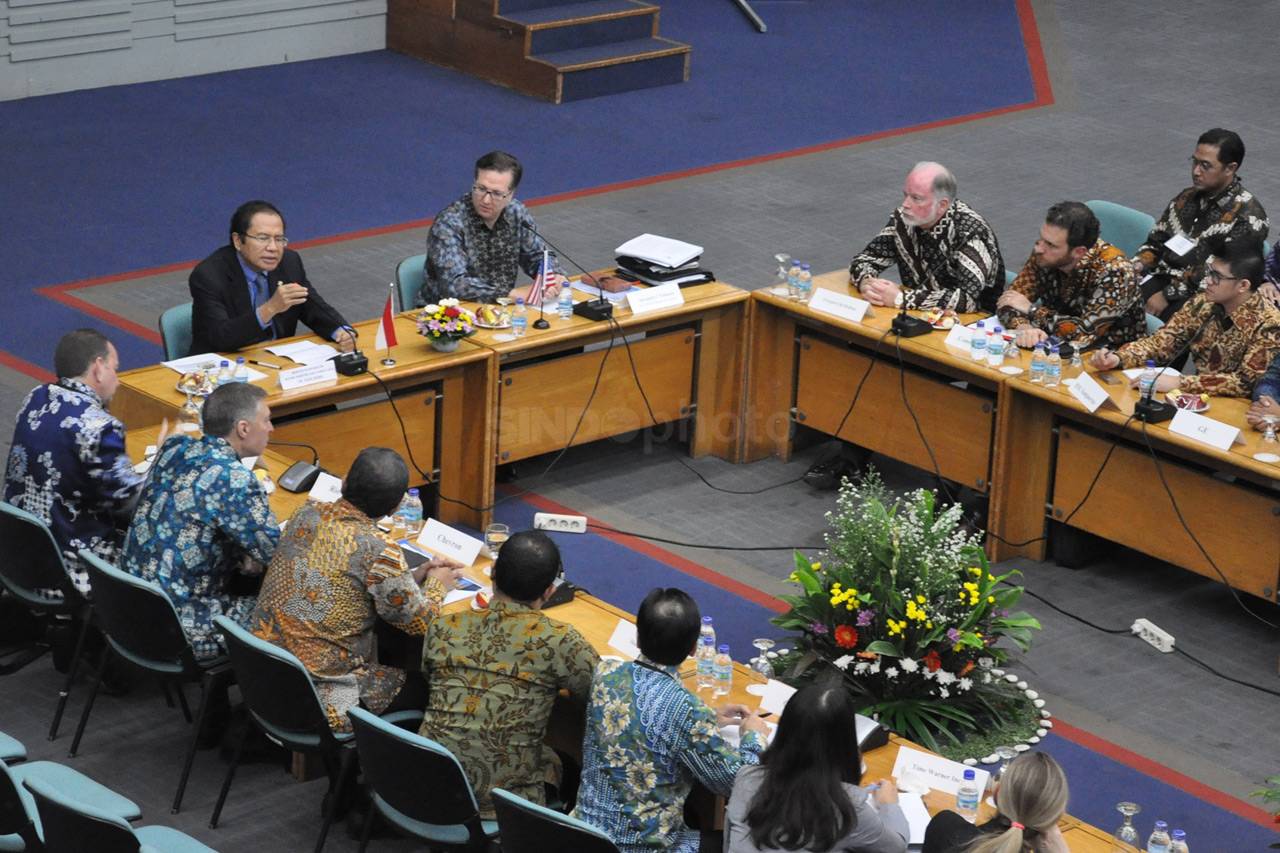 Rizal Ramli Dialog dengan...