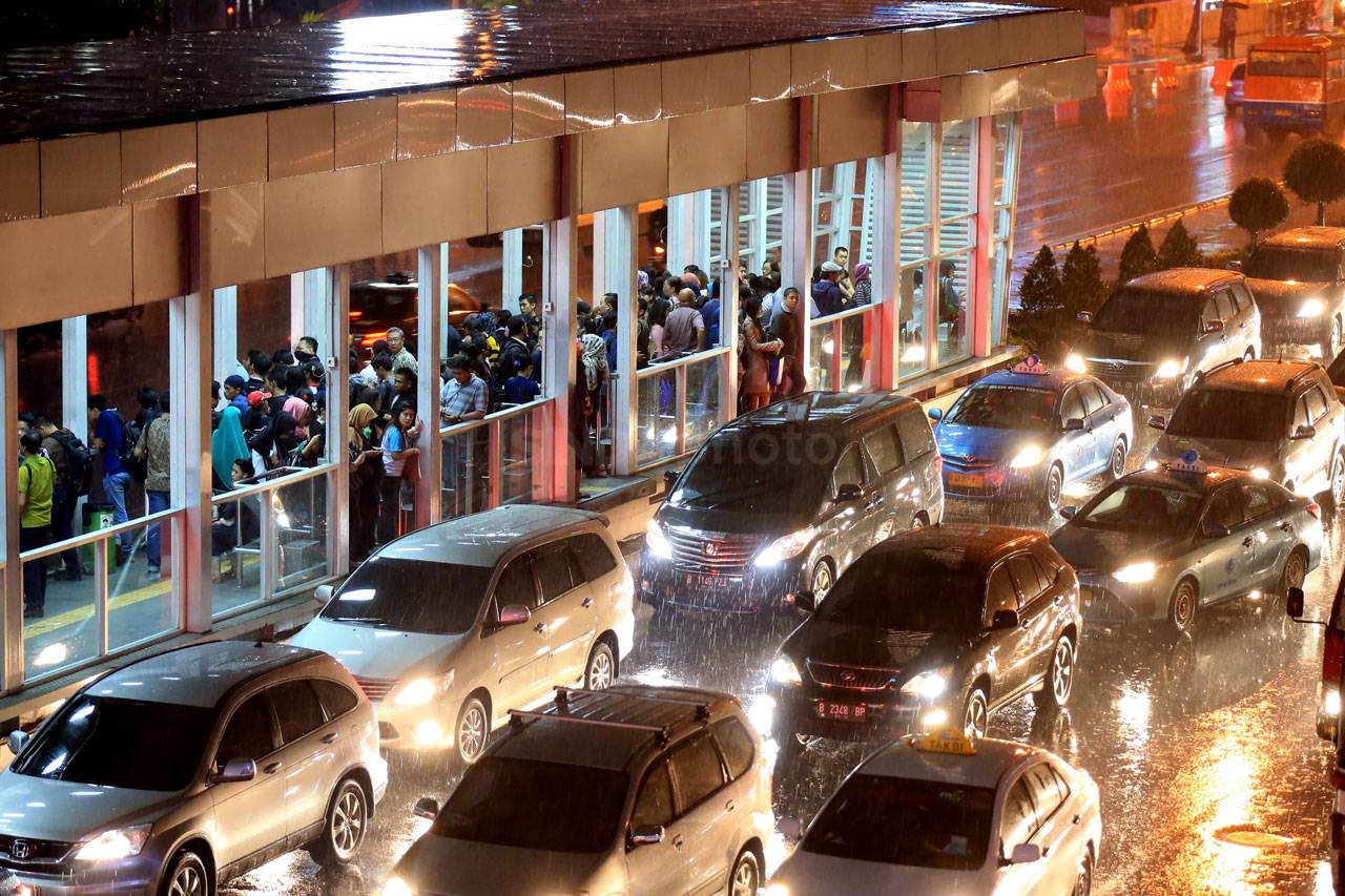 Sampai Kapan Bermacet-Macetan?