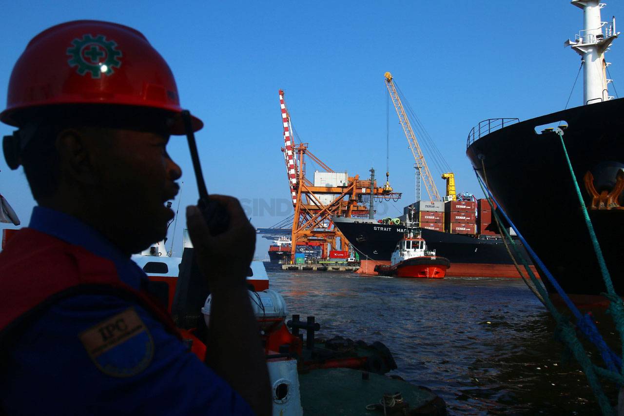Proyek New Tanjung Priok...