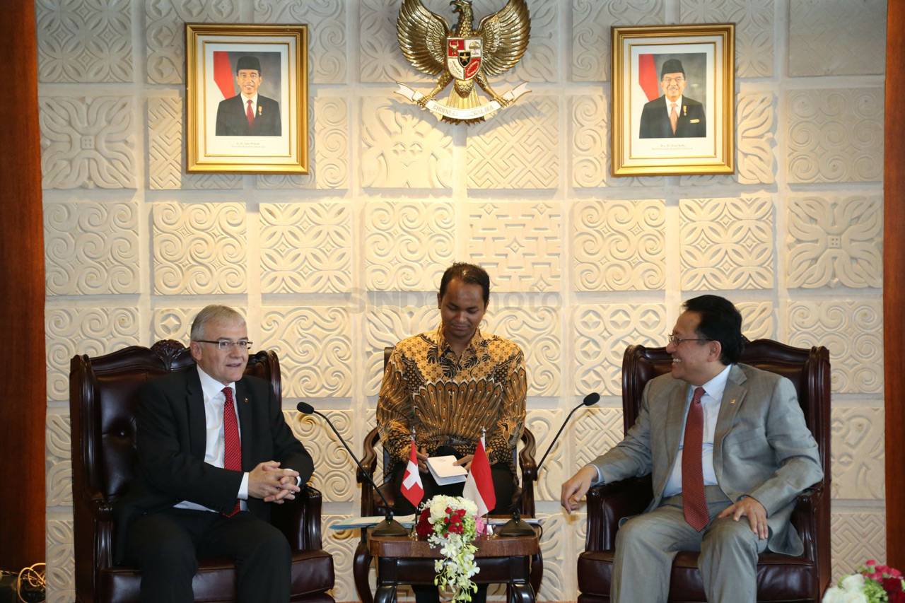 Ketua Parlemen Swiss...